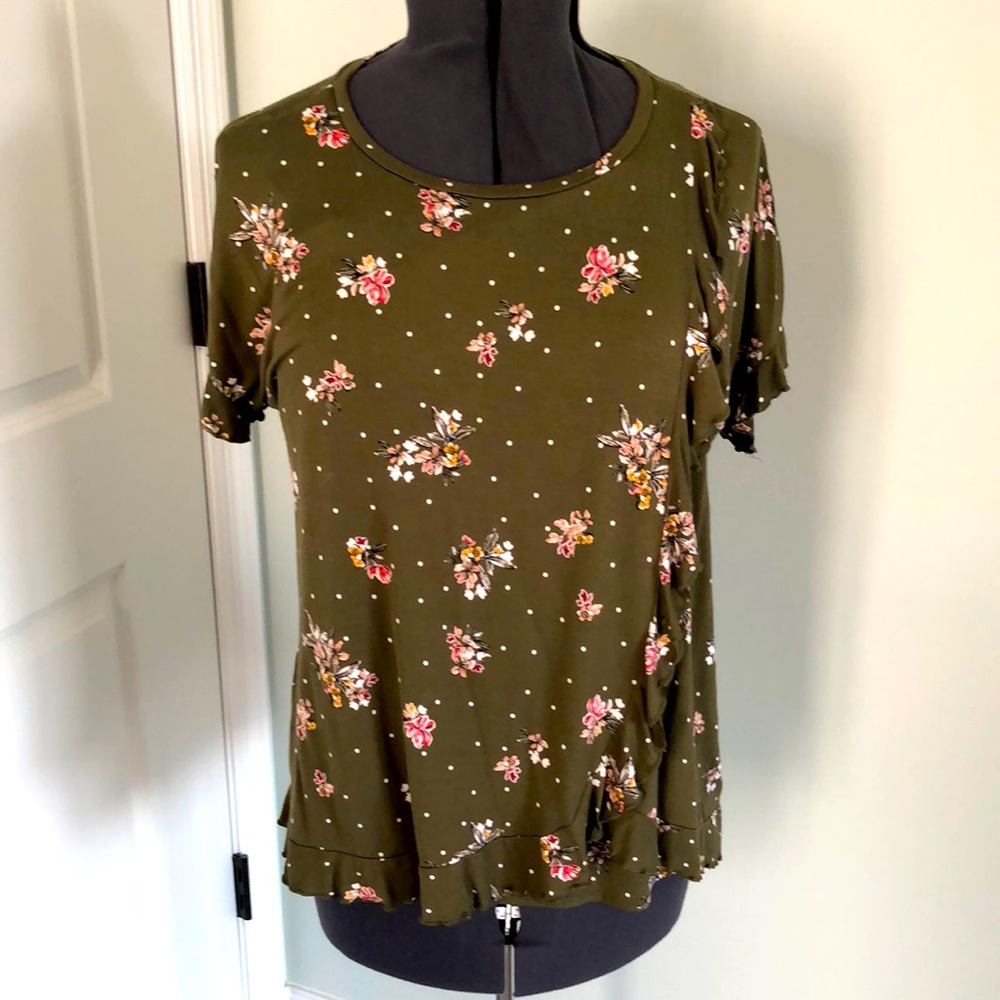 A glow maturinity and nursing top